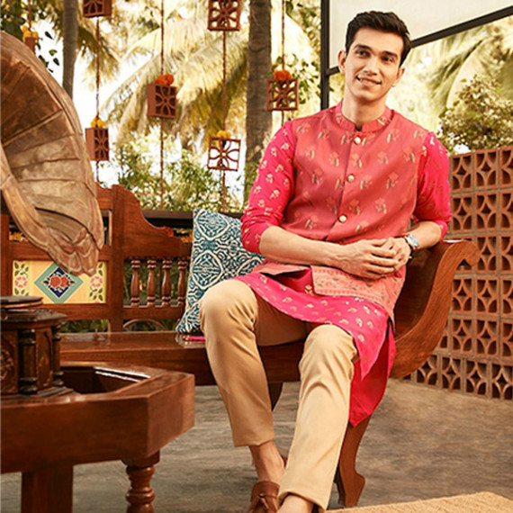 https://www.shop-ally.in/products/men-magenta-pink-golden-floral-printed-thread-work-floral-kurta-2