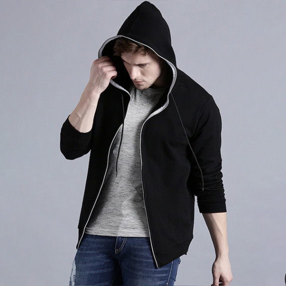 https://www.shop-ally.in/products/men-black-solid-hooded-sweatshirt