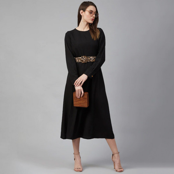 https://www.shop-ally.in/products/black-pleated-maxi-dress