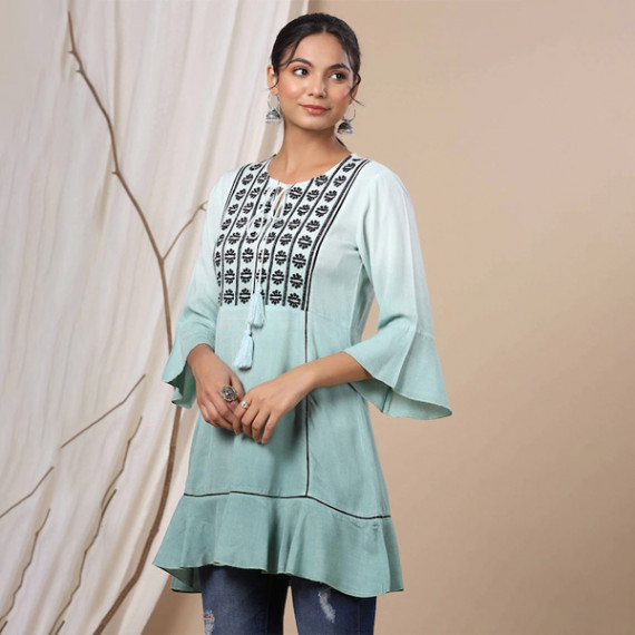 https://www.shop-ally.in/products/women-green-tunics