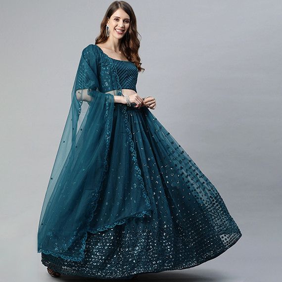 Dressing Up in Sarees and Lehengas for Festivals