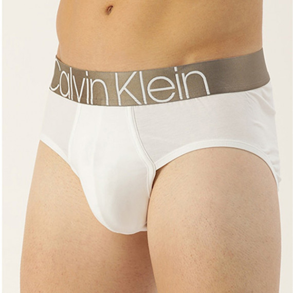 https://www.shop-ally.in/products/men-white-solid-briefs-nb2536100