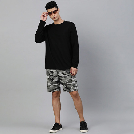 https://www.shop-ally.in/products/men-charcoal-grey-camouflage-printed-pure-cotton-cargo-shorts